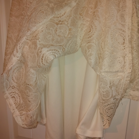 Bohemian cream dress bell sleeves - Picture 6 of 6